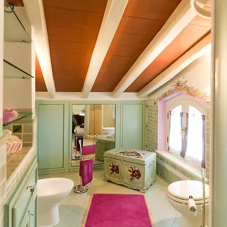 Dei Marmi House - With Jacuzzi *